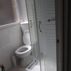Отель Low Cost Rooms ванная