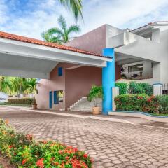 Отель Posada Real Ixtapa парковка