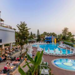 Holiday Park Resort Турция, Окурджалар - отзывы, цены и фото номеров - забронировать отель Holiday Park Resort онлайн бассейн