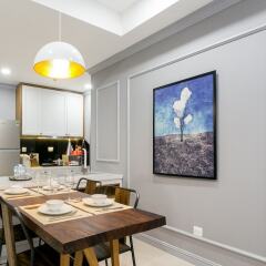 Апартаменты Henry Studio Luxury 2BR SWPool 17th в номере
