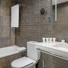 Отель Ac Victoria Suites By Marriott Барселона ванная фото 2