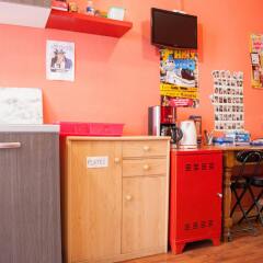 Отель Victoria House - Hostel Франция, Ницца - отзывы, цены и фото номеров - забронировать отель Victoria House - Hostel онлайн интерьер отеля