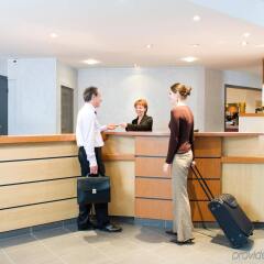 Отель Holiday Inn Clermont-Ferrand Centre Франция, Клермон-Ферран - отзывы, цены и фото номеров - забронировать отель Holiday Inn Clermont-Ferrand Centre онлайн интерьер отеля фото 2