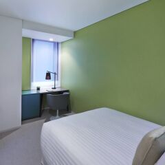 Отель Courtyard by Marriott Tokyo Station комната для гостей фото 4
