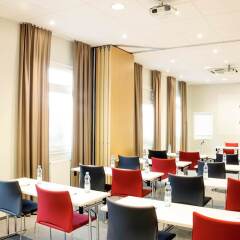 Отель ibis Warszawa Ostrobramska