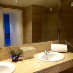 Отель San Miguel Suites ванная