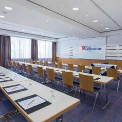 Отель Hilton Garden Inn Vienna South фото 2