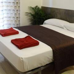 Отель Hostal Mont Thabor Испания, Барселона - отзывы, цены и фото номеров - забронировать отель Hostal Mont Thabor онлайн комната для гостей фото 4