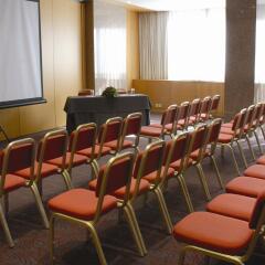Отель Ramada by Wyndham Lisbon