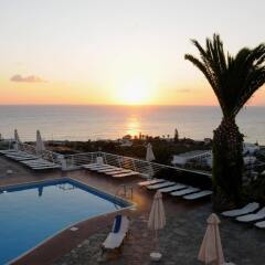 Hersonissos Village Hotel & Bungalows бассейн