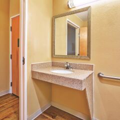 Отель La Quinta Inn & Suites Columbus West - Hilliard ванная