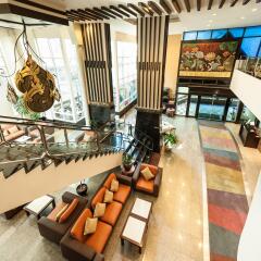 Отель Pinnacle Lumpinee Park Бангкок интерьер отеля