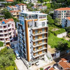 Отель Lusso Mare Черногория, Будва - отзывы, цены и фото номеров - забронировать отель Lusso Mare онлайн бассейн фото 3