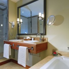 Mauricia Beachcomber Resort & Spa in Grand Bay, Mauritius from 326$, photos, reviews - zenhotels.com bathroom