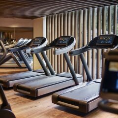 Отель The Ritz-Carlton, Millenia Singapore фитнесс-зал
