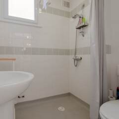 Отель Comfortable 1 Bedroom Flat in Belsize Park Великобритания, Лондон - отзывы, цены и фото номеров - забронировать отель Comfortable 1 Bedroom Flat in Belsize Park онлайн ванная фото 2