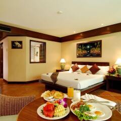Отель Karon Sea Sands Resort & Spa в номере
