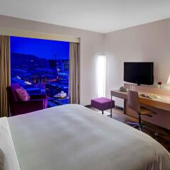 Renaissance Zurich Tower Hotel комната для гостей фото 2