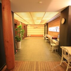 Sunbee Hotel бассейн