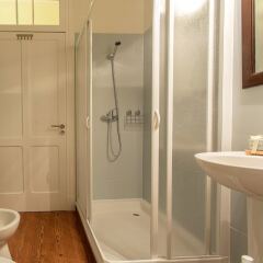 Отель In53 Guest House Понта-Делгада ванная