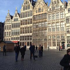 Отель t Stadhuys Grote Markt Бельгия, Антверпен - отзывы, цены и фото номеров - забронировать отель t Stadhuys Grote Markt онлайн городской автобус
