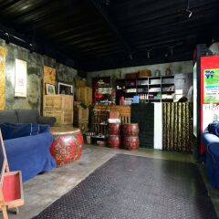 Отель Shanghai Old West Gate Hostel Китай, Шанхай - 1 отзыв об отеле, цены и фото номеров - забронировать отель Shanghai Old West Gate Hostel онлайн гостиничный бар