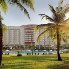 Movenpick Ambassador Hotel Accra пляж