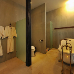 Отель Villa Phra Sumen Bangkok Бангкок бассейн
