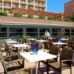 Отель Golden Avenida Suites питание