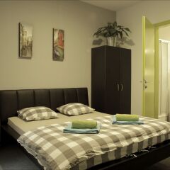 Chic Hostel сейф в номере