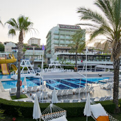 Sealife Buket Resort & Beach Hotel – All Inclusive Турция, Окурджалар - 1 отзыв об отеле, цены и фото номеров - забронировать отель Sealife Buket Resort & Beach Hotel – All Inclusive онлайн бассейн фото 3