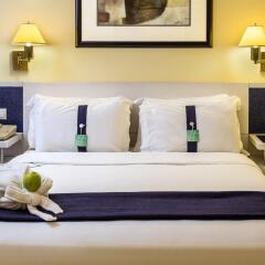Отель Holiday Inn Lisbon комната для гостей фото 3
