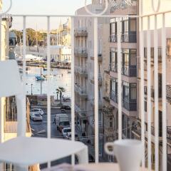 Отель Island Guesthouse Мальта, Гзира - отзывы, цены и фото номеров - забронировать отель Island Guesthouse онлайн балкон