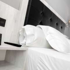 Отель Soho Boutique Opera & Spa сейф в номере