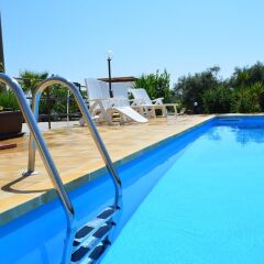 Отель Villa With 2 Bedrooms in Floridia, With Private Pool, Enclosed Garden and Wifi - 12 km From the Beach Флорида бассейн