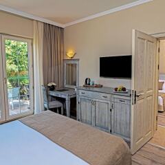 Отель Kairaba Alacati Beach Resort Чешме комната для гостей фото 3