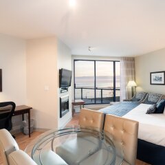 Ocean Promenade Hotel in White Rock, Canada from 143$, photos, reviews - zenhotels.com photo 2