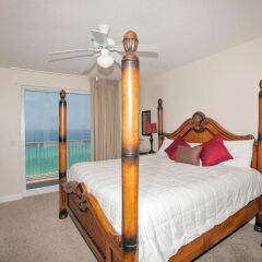 Отель Calypso Beach Resort by Panhandle Getaways комната для гостей