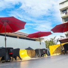 Отель Kestrels Colombo бассейн фото 2