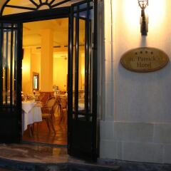 Saint Patrick's Hotel Мунксар