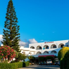 Hotel Matheo Villas & Suites парковка