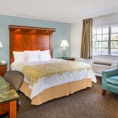 Отель Days Inn by Wyndham Miami Airport North США, Майами-Спрингс - отзывы, цены и фото номеров - забронировать отель Days Inn by Wyndham Miami Airport North онлайн комната для гостей фото 2
