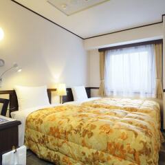 Отель Toyoko Inn Chiba Makuhari Тиба комната для гостей фото 2