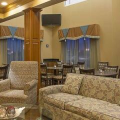 Отель Holiday Inn Express & Suites Somerset Central гостиничный бар