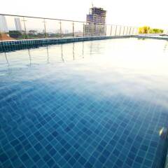 Отель Sunset Boulevard By Pattaya Sunny Rentals Паттайя бассейн фото 3