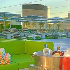 Downtown Grand, an Ascend Hotel спортивное сооружение