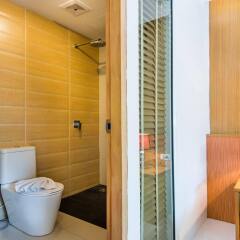 Отель Hallo Patong Dormtel And Restaurant Патонг ванная