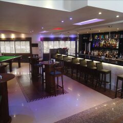 Отель The Hub Hotel Сьерра-Леоне, Фритаун - отзывы, цены и фото номеров - забронировать отель The Hub Hotel онлайн гостиничный бар