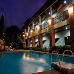 Отель First Resort Albergo бассейн
