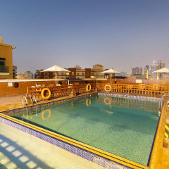 Smana Hotel Al Raffa Дубай бассейн